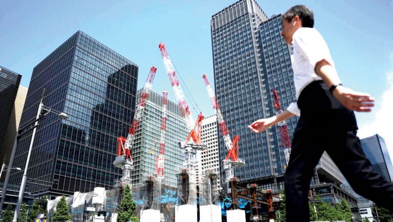 japan-economy-_khu5MfVTEL_IC1jAeYg7g